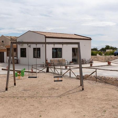 Agriturismo Tenuta Sparaceto Модика Екстериор снимка