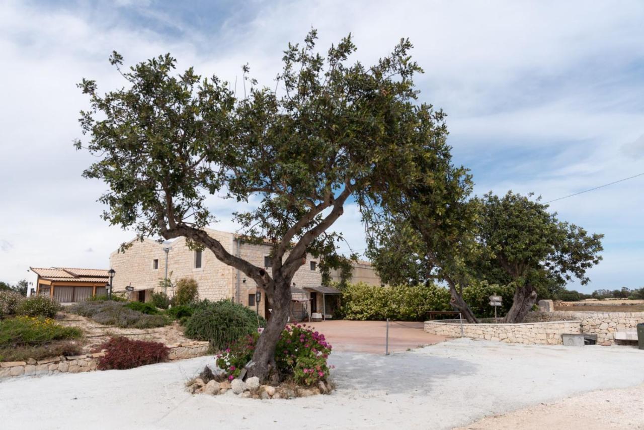 Agriturismo Tenuta Sparaceto Модика Екстериор снимка