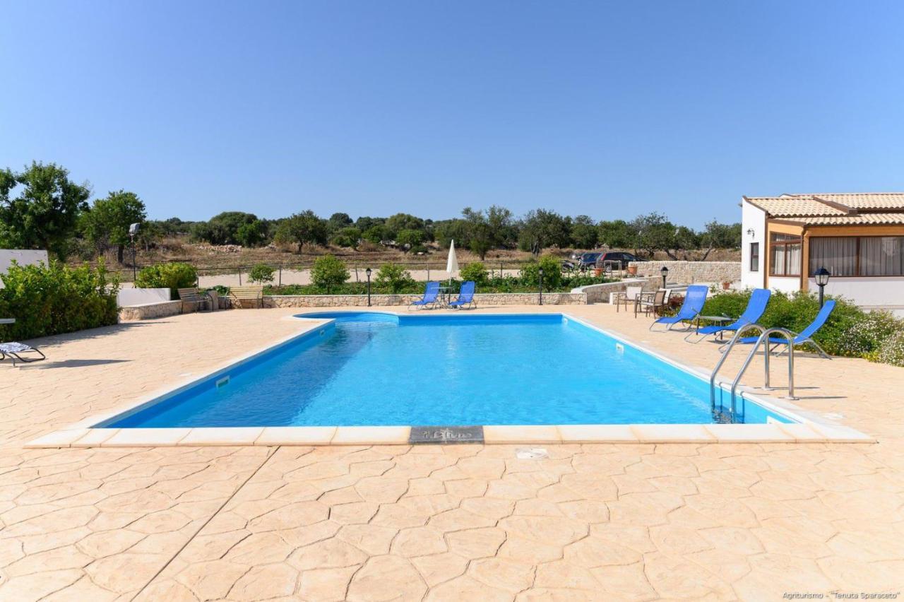Agriturismo Tenuta Sparaceto Модика Екстериор снимка