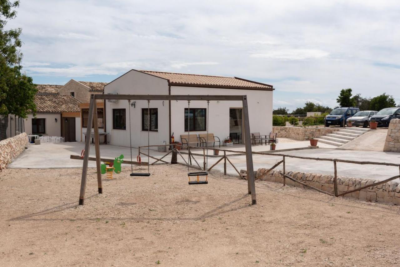 Agriturismo Tenuta Sparaceto Модика Екстериор снимка