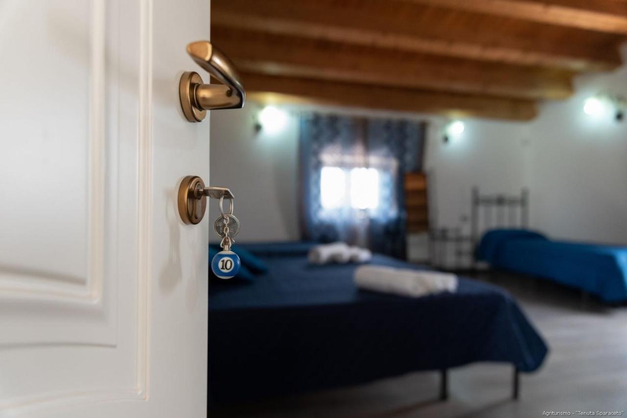 Agriturismo Tenuta Sparaceto Модика Екстериор снимка